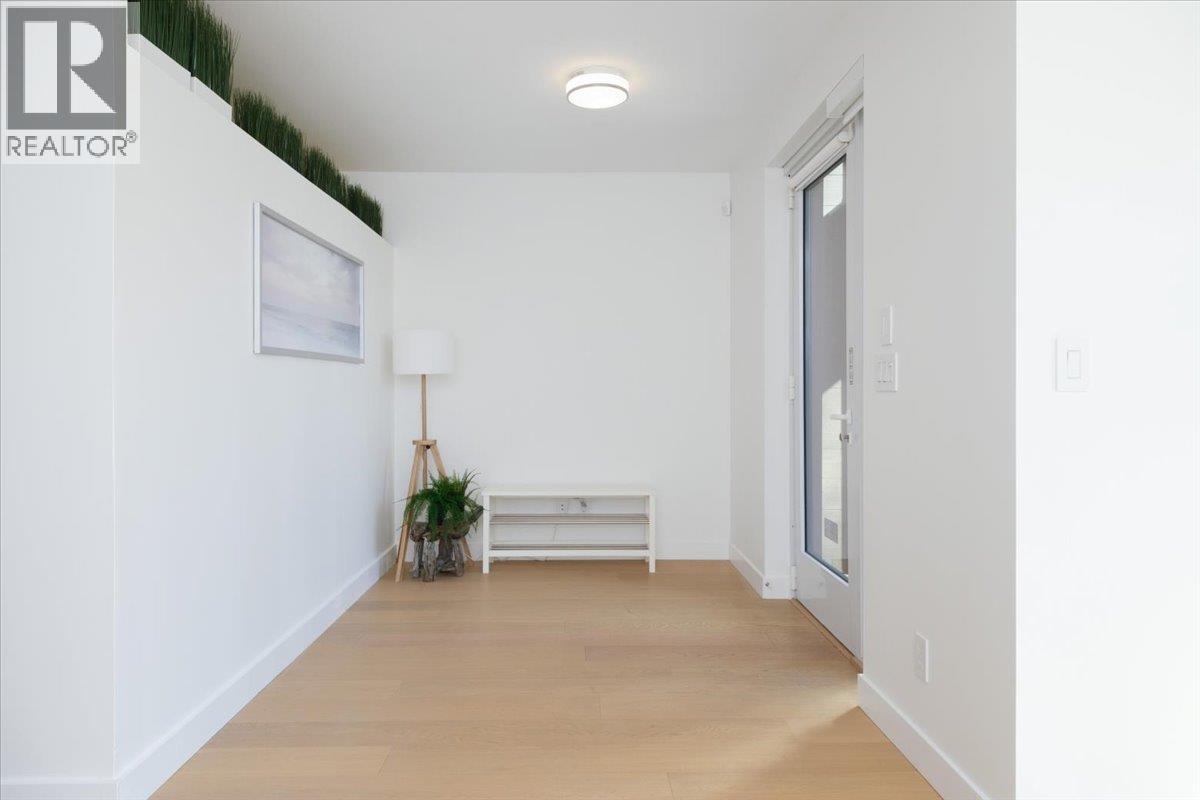 1581 W 57th Avenue, Vancouver, British Columbia  V6P 0H7 - Photo 5 - R3142132
