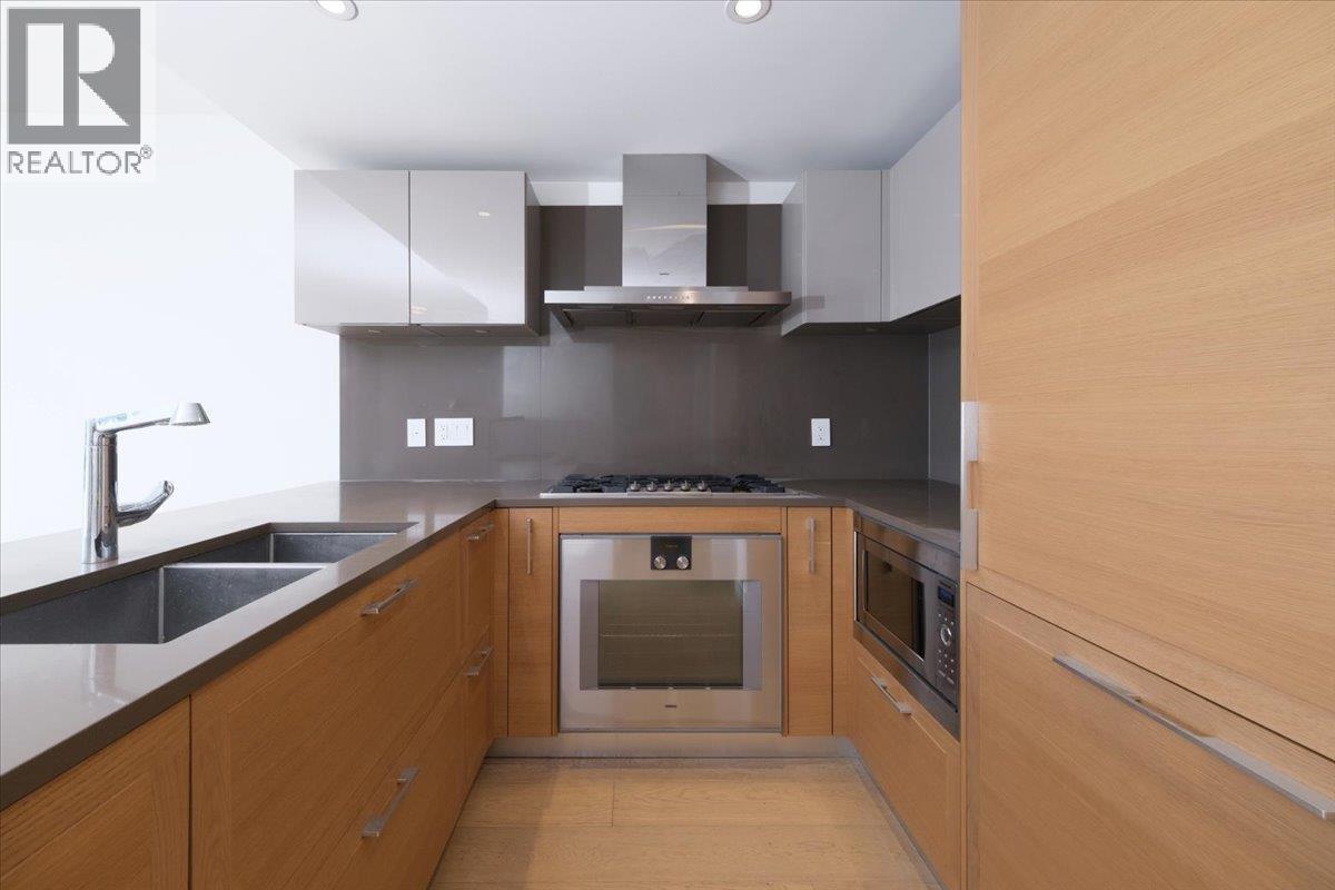 1581 W 57th Avenue, Vancouver, British Columbia  V6P 0H7 - Photo 8 - R3142132