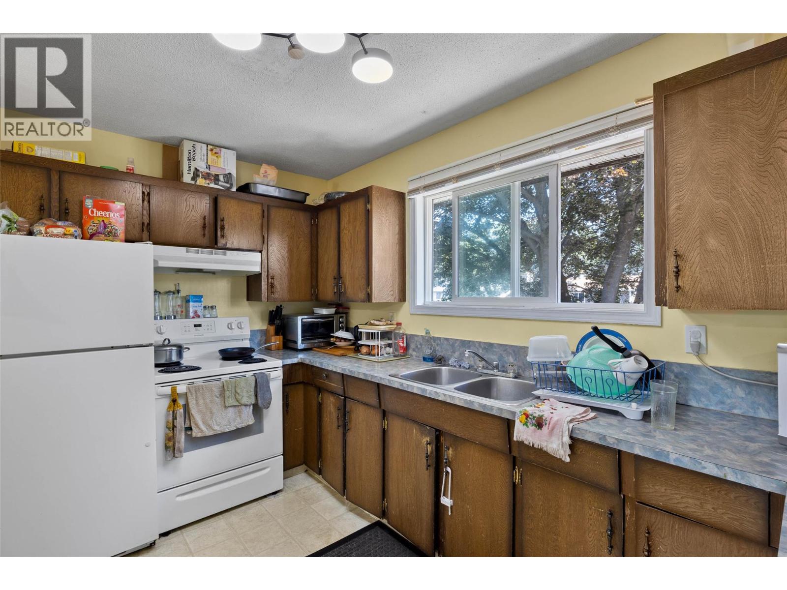 1160 Kemano Street, Kamloops, British Columbia  V2B 7M2 - Photo 9 - 10396765