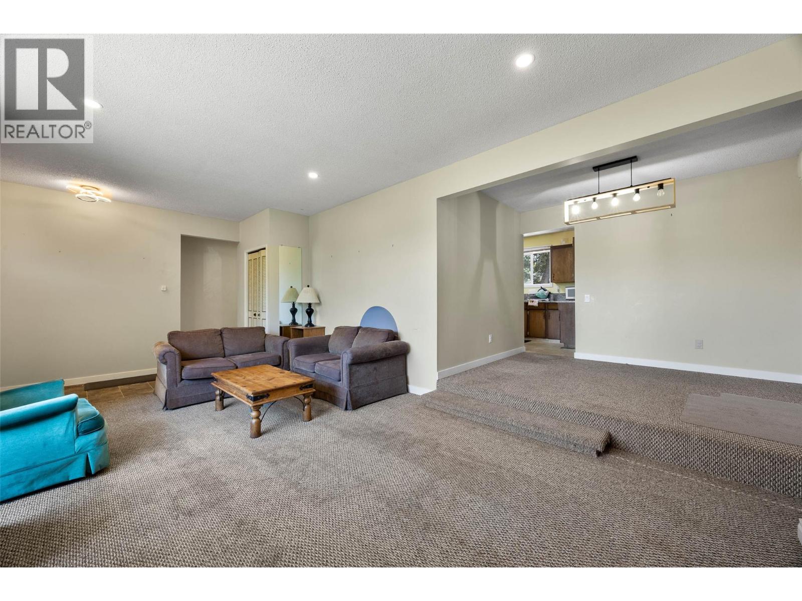 1160 Kemano Street, Kamloops, British Columbia  V2B 7M2 - Photo 5 - 10396765