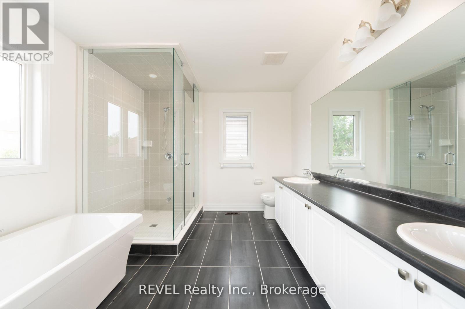 4568 Lyons Parkway, Niagara Falls, Ontario  L2E 6S6 - Photo 18 - X13642636