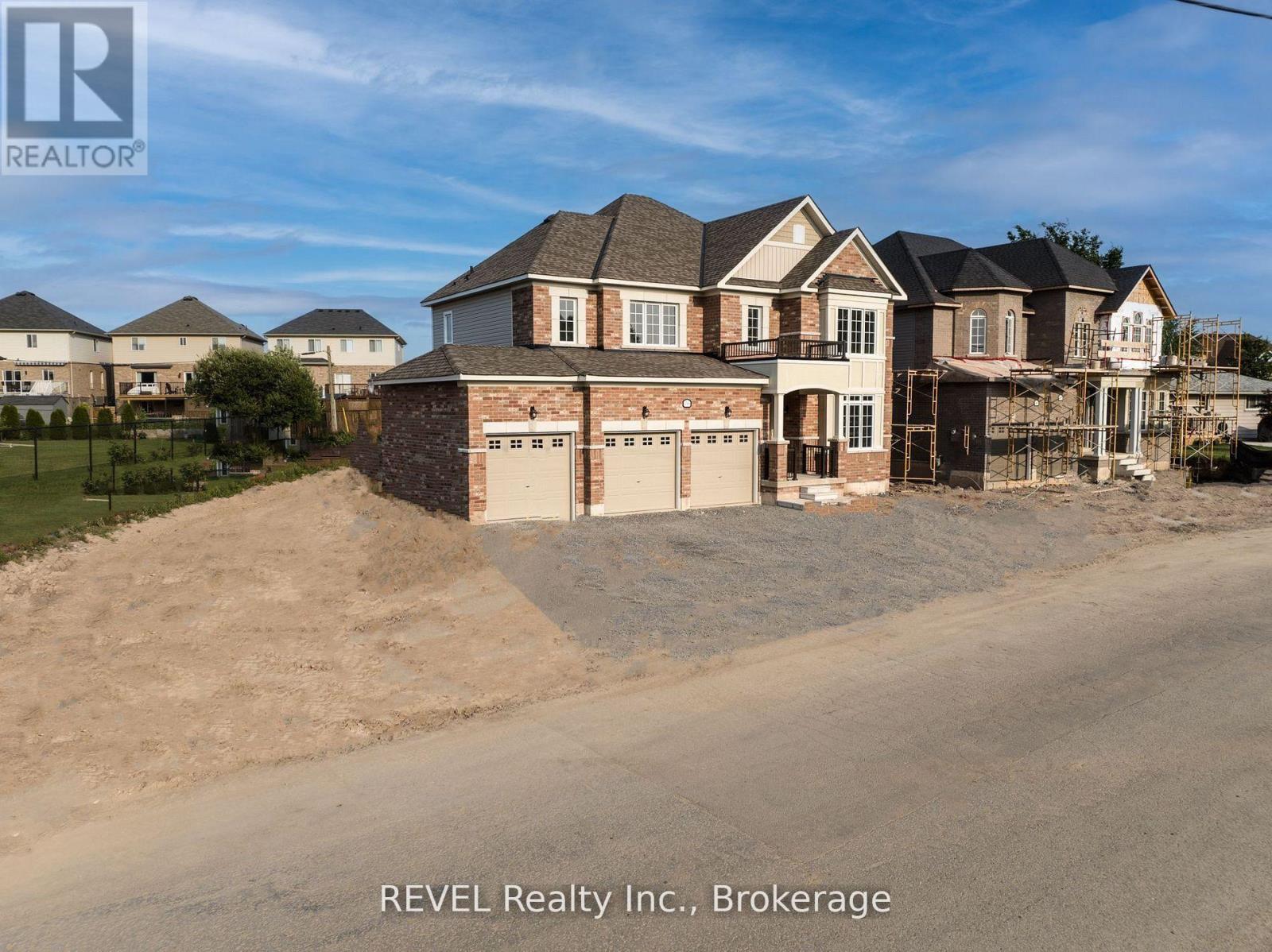 4568 Lyons Parkway, Niagara Falls, Ontario  L2E 6S6 - Photo 2 - X13642636