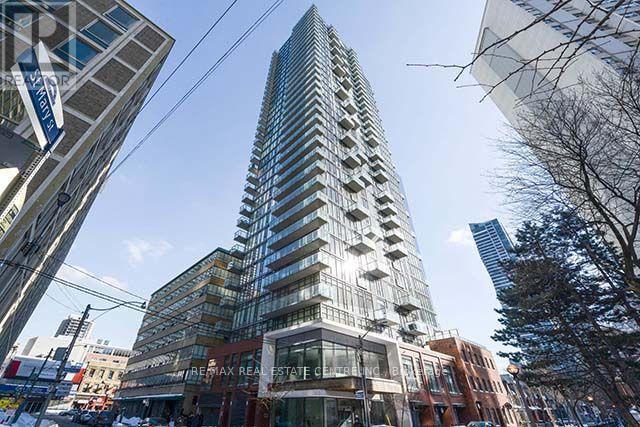 2507 - 75 ST NICHOLAS STREET