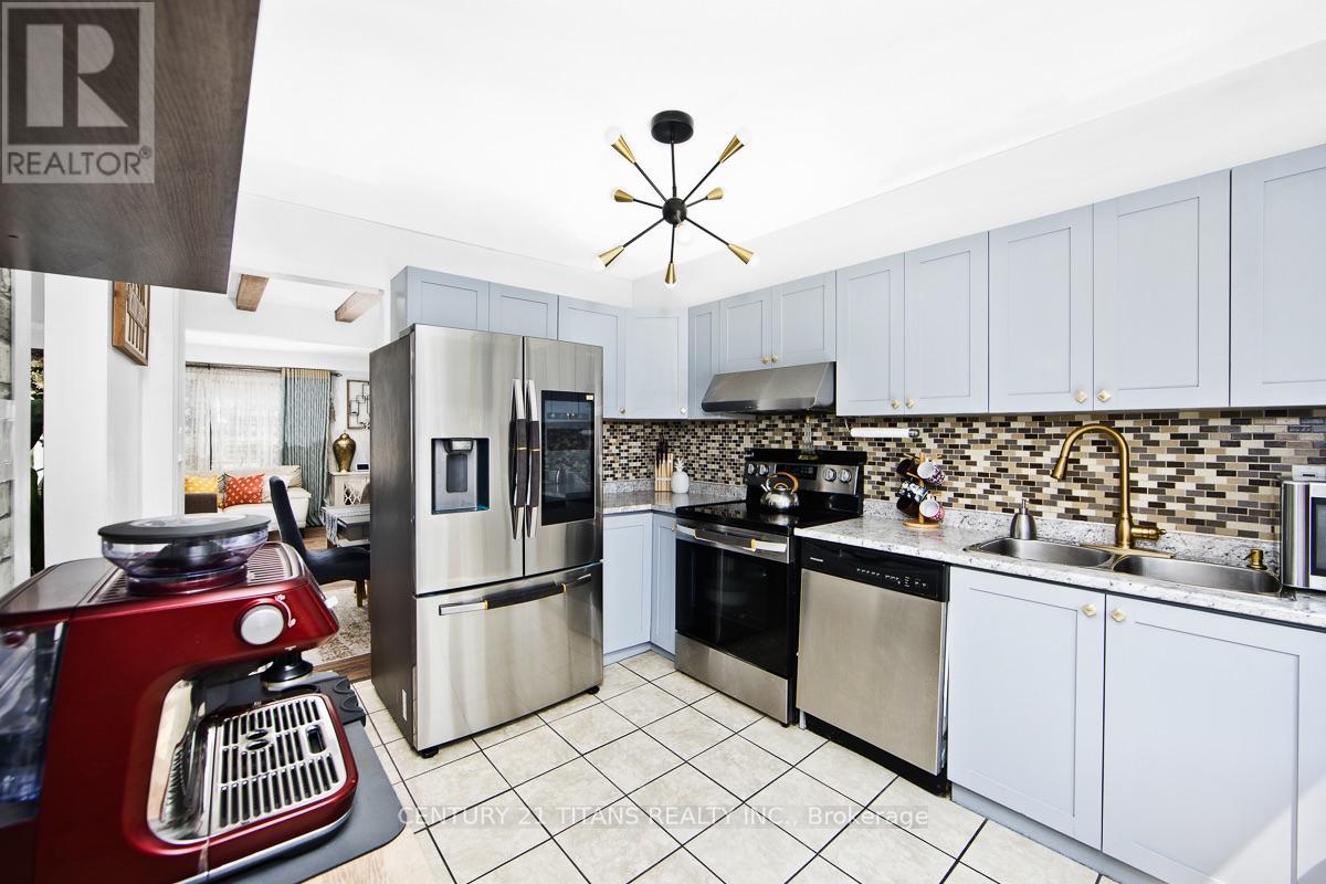 22 Whiteleas Avenue, Toronto, Ontario  M1B 1W7 - Photo 12 - E13642628