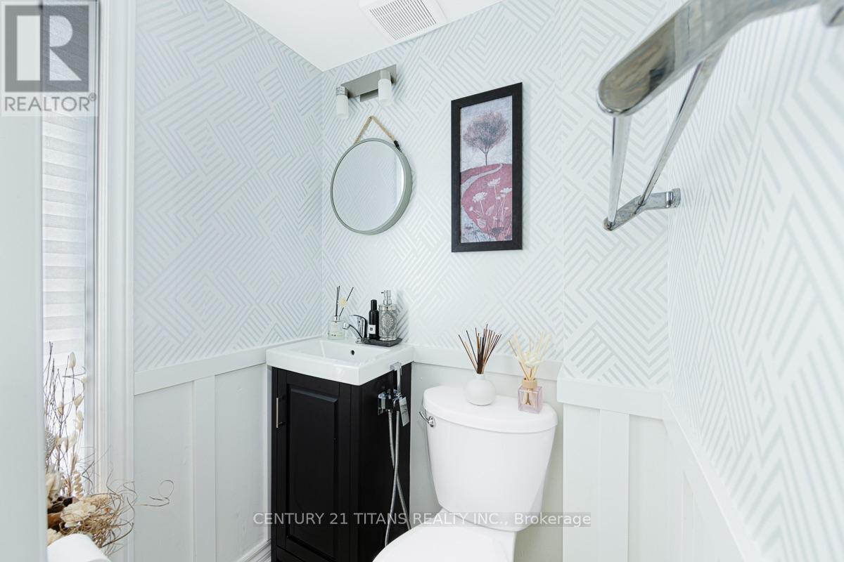 22 Whiteleas Avenue, Toronto, Ontario  M1B 1W7 - Photo 13 - E13642628
