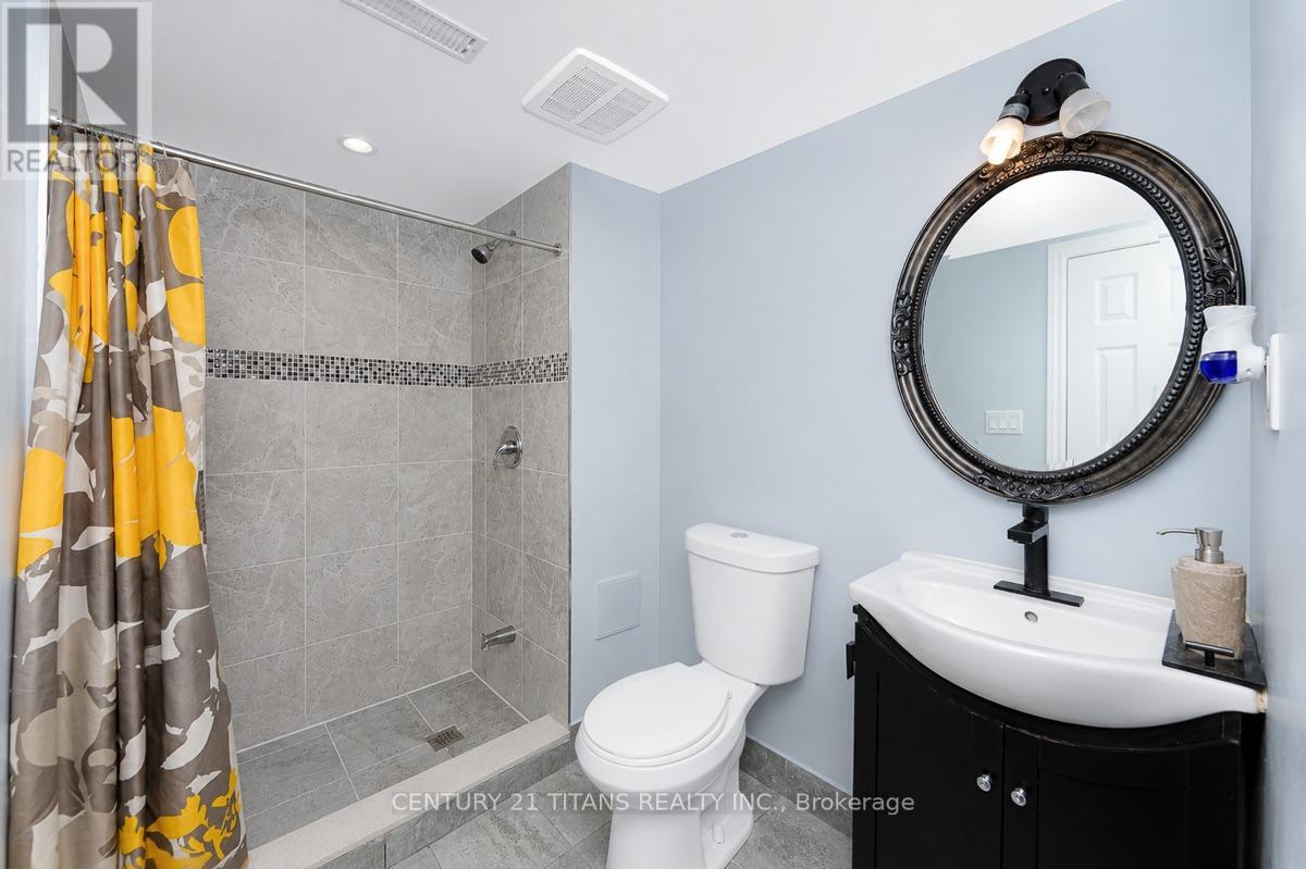 22 Whiteleas Avenue, Toronto, Ontario  M1B 1W7 - Photo 25 - E13642628