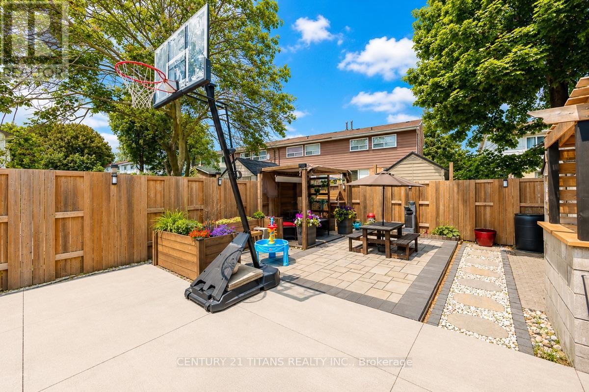 22 Whiteleas Avenue, Toronto, Ontario  M1B 1W7 - Photo 29 - E13642628