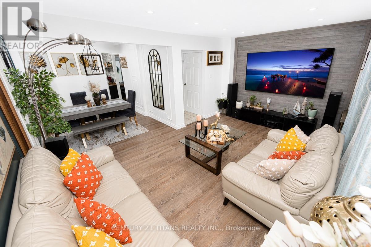 22 Whiteleas Avenue, Toronto, Ontario  M1B 1W7 - Photo 7 - E13642628