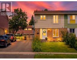 22 WHITELEAS AVENUE, Toronto, Ontario
