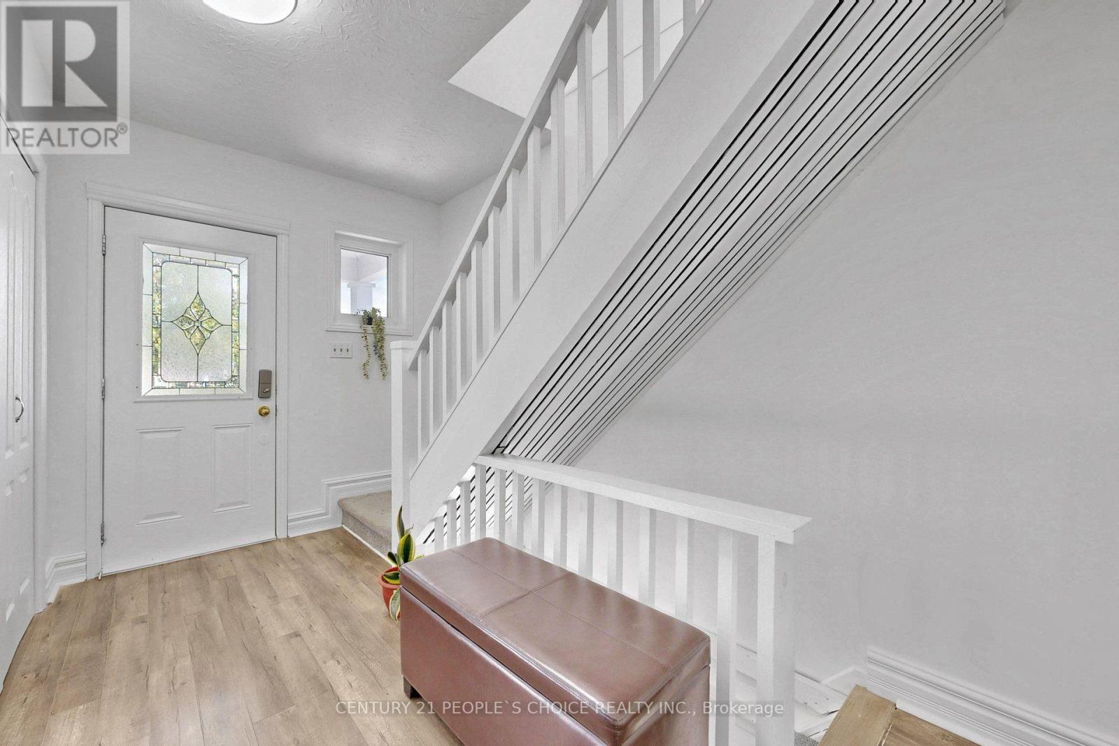 419 Adelaide Avenue W, Oshawa, Ontario  L1J 2R9 - Photo 5 - E13642646