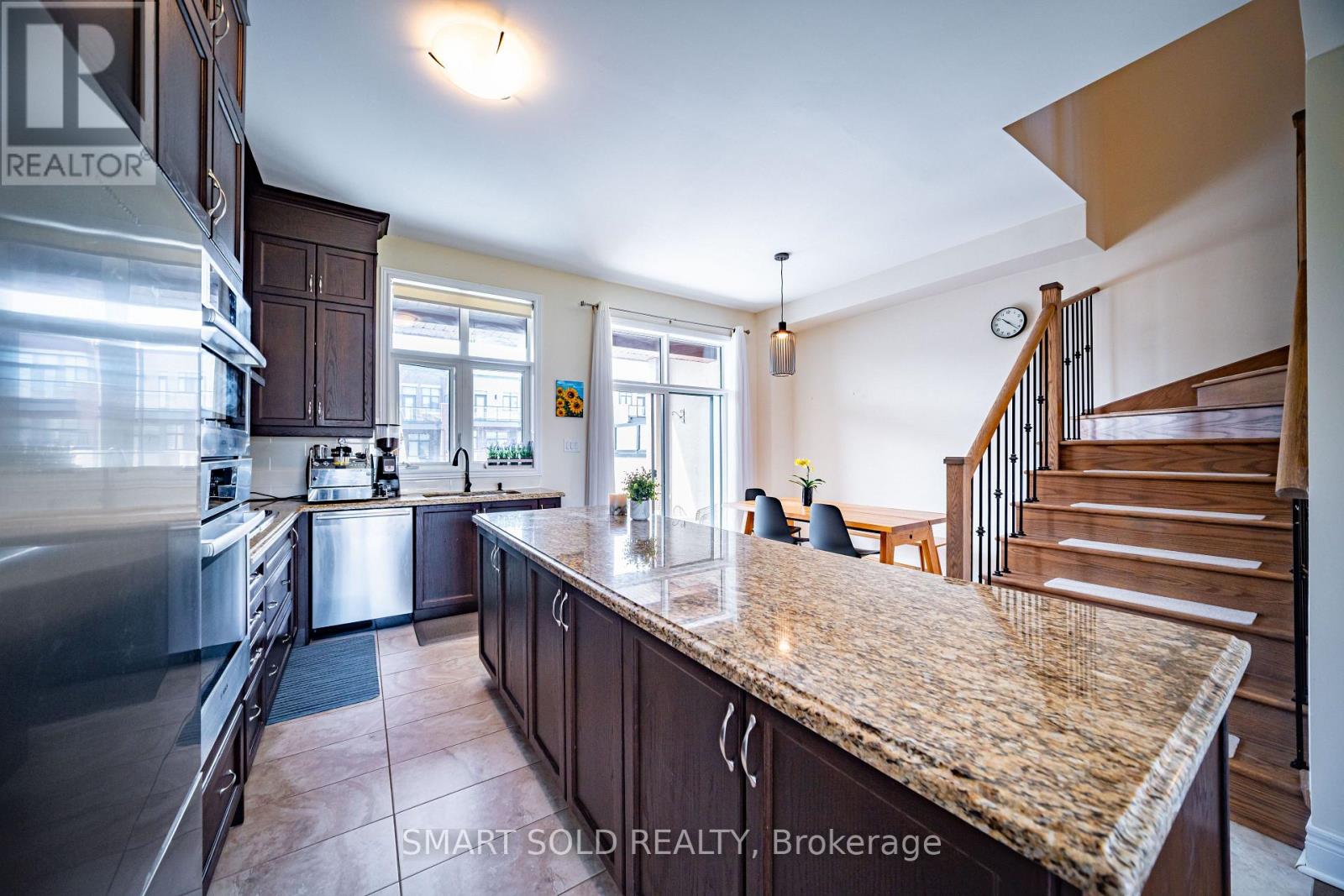22 Heriot Place, Vaughan, Ontario  L6A 4Z6 - Photo 8 - N13642604