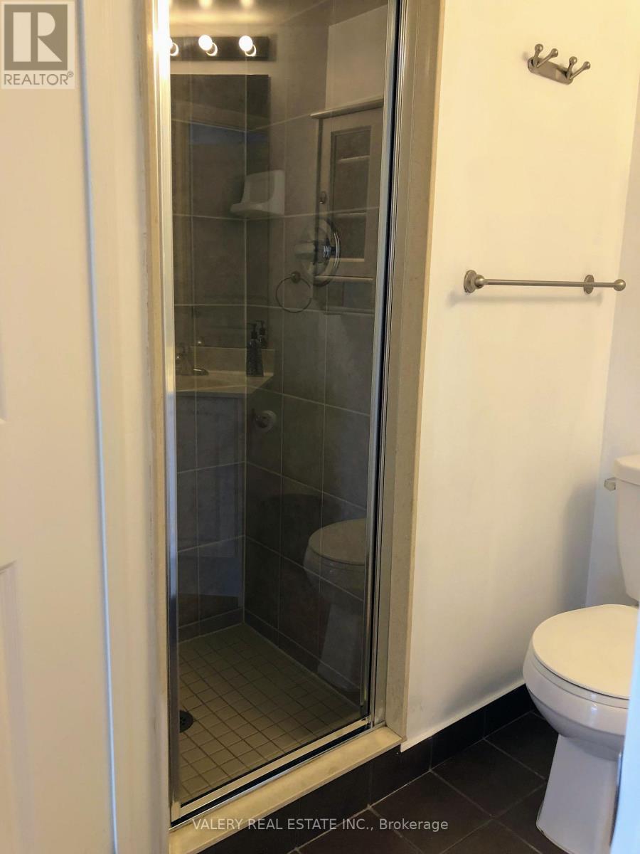 907 - 18 Harding Boulevard, Richmond Hill, Ontario  L4C 0T3 - Photo 14 - N13642606