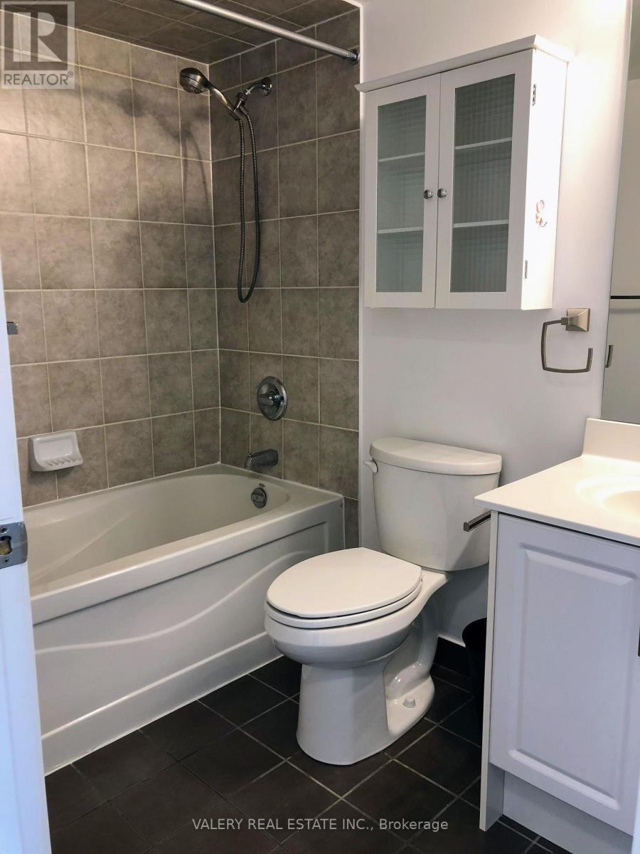 907 - 18 Harding Boulevard, Richmond Hill, Ontario  L4C 0T3 - Photo 16 - N13642606