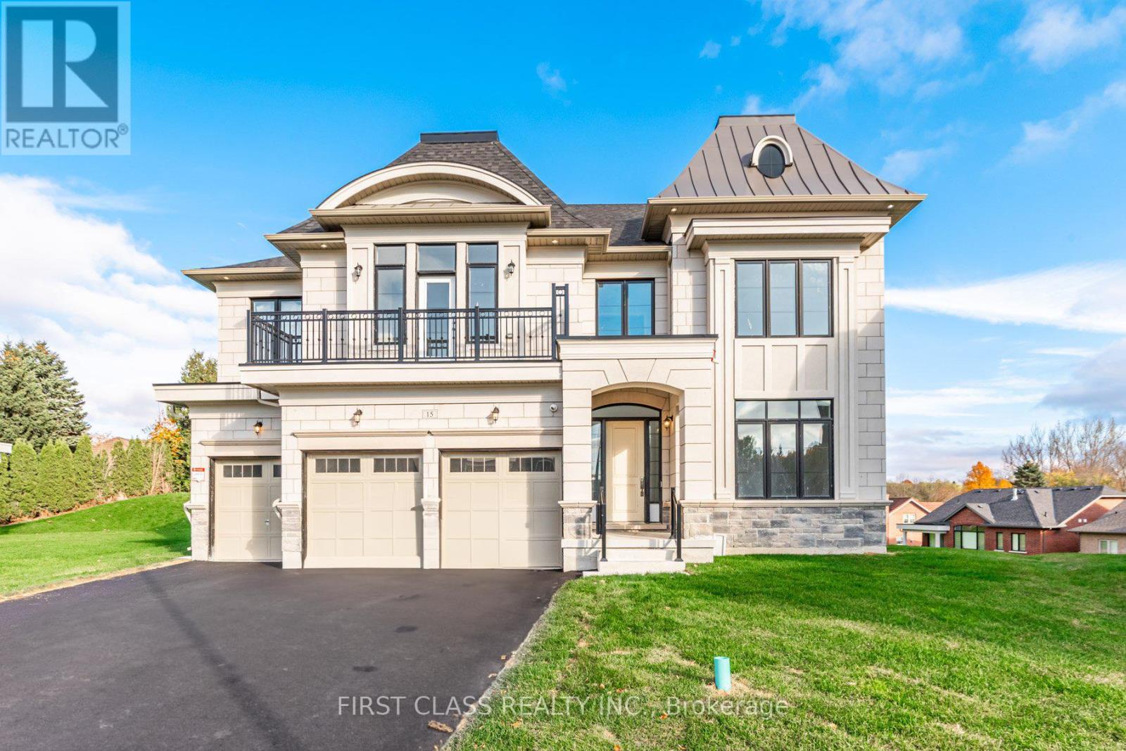 15 KENNETH CAMPBELL COURT, Aurora, Ontario