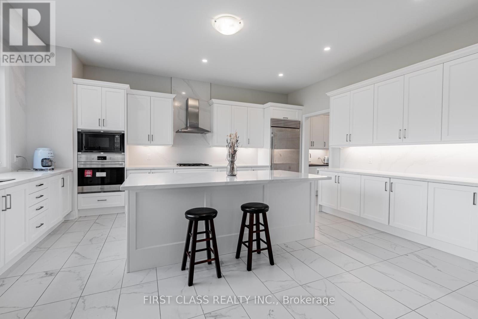15 Kenneth Campbell Court, Aurora, Ontario  L4G 5Z4 - Photo 13 - N13642672