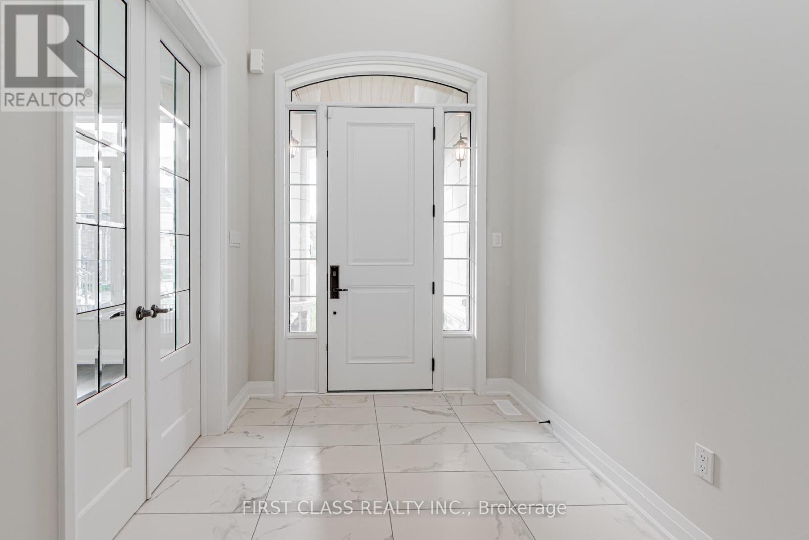15 Kenneth Campbell Court, Aurora, Ontario  L4G 5Z4 - Photo 4 - N13642672