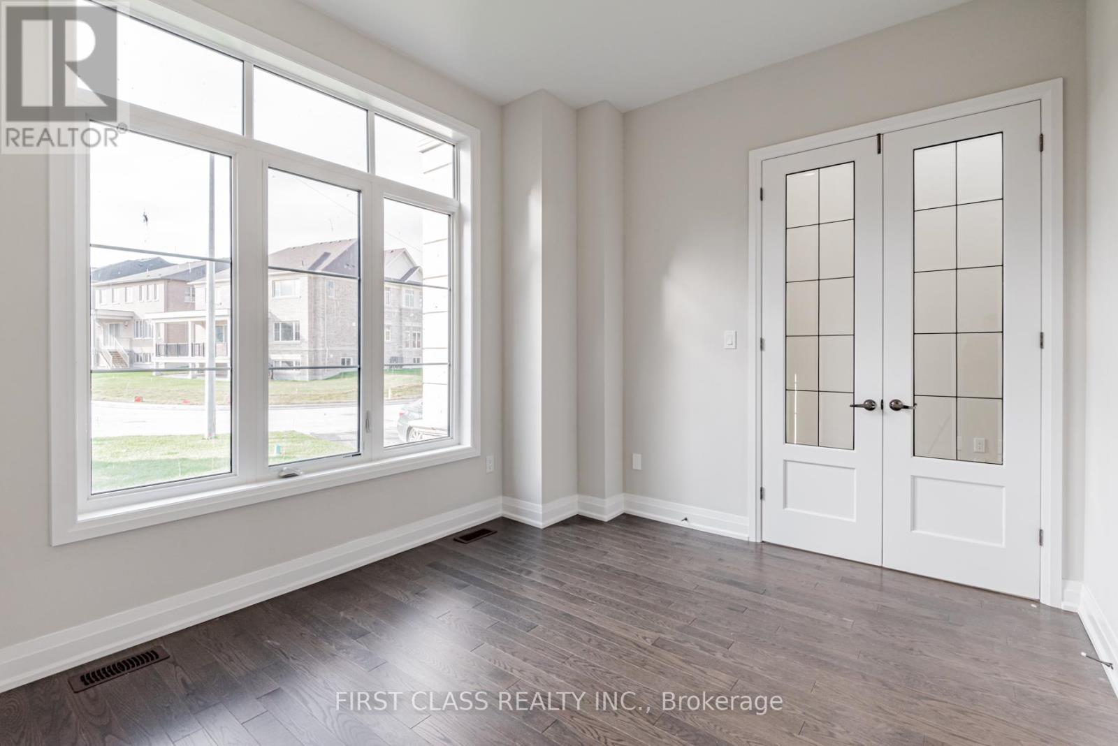 15 Kenneth Campbell Court, Aurora, Ontario  L4G 5Z4 - Photo 5 - N13642672