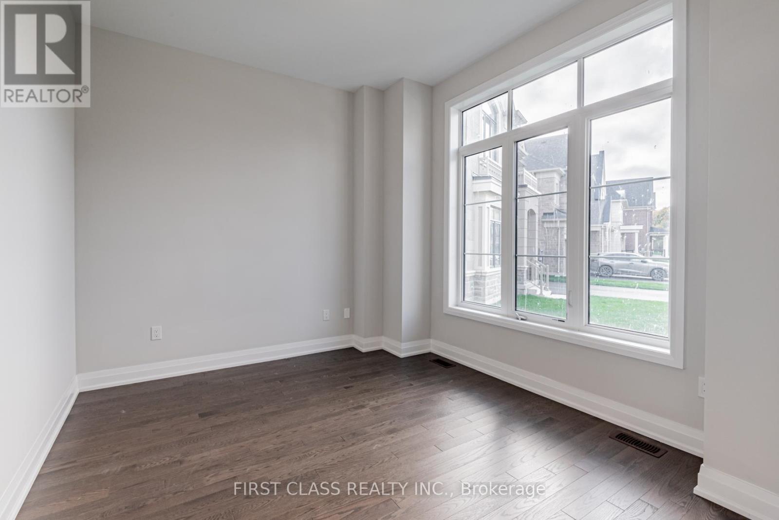 15 Kenneth Campbell Court, Aurora, Ontario  L4G 5Z4 - Photo 6 - N13642672