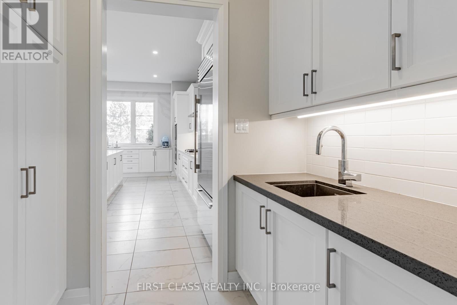 15 Kenneth Campbell Court, Aurora, Ontario  L4G 5Z4 - Photo 9 - N13642672