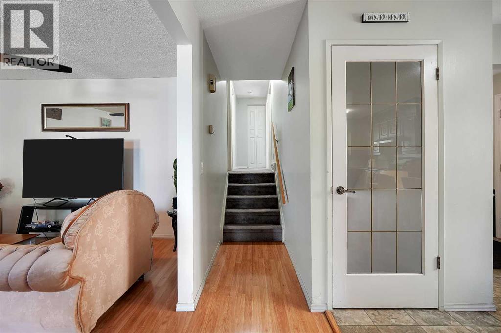 6507 Rundlehorn Drive NE, Calgary, Alberta  T1Y 3T6 - Photo 8 - A2334337
