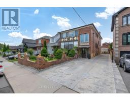 524 SILVERTHORN AVENUE, Toronto, Ontario