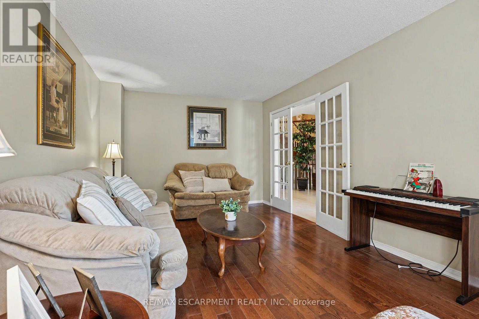 5172 Hidden Valley Court, Mississauga, Ontario  L5M 3P1 - Photo 8 - W13642600