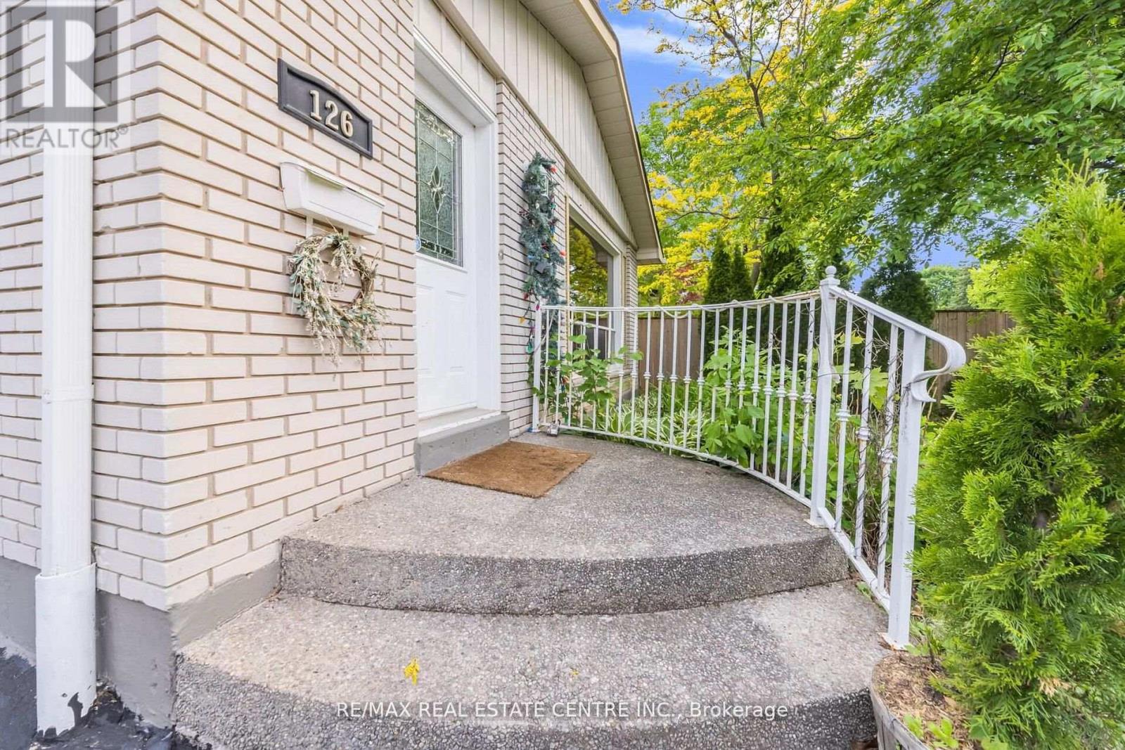 126 Culham Street, Oakville, Ontario  L6H 1G5 - Photo 5 - W13642630
