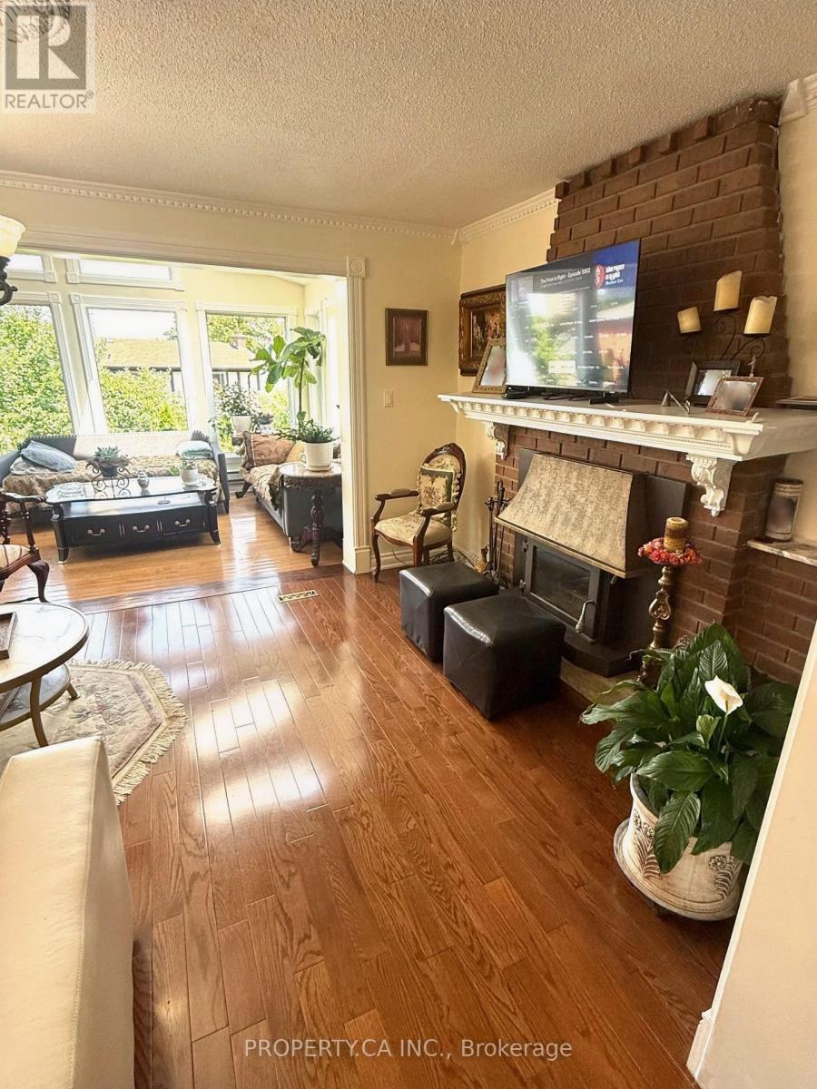 #room 2 - 4099 Fieldgate Drive, Mississauga (Rathwood), Ontario  L4W 2C6 - Photo 2 - W13642640
