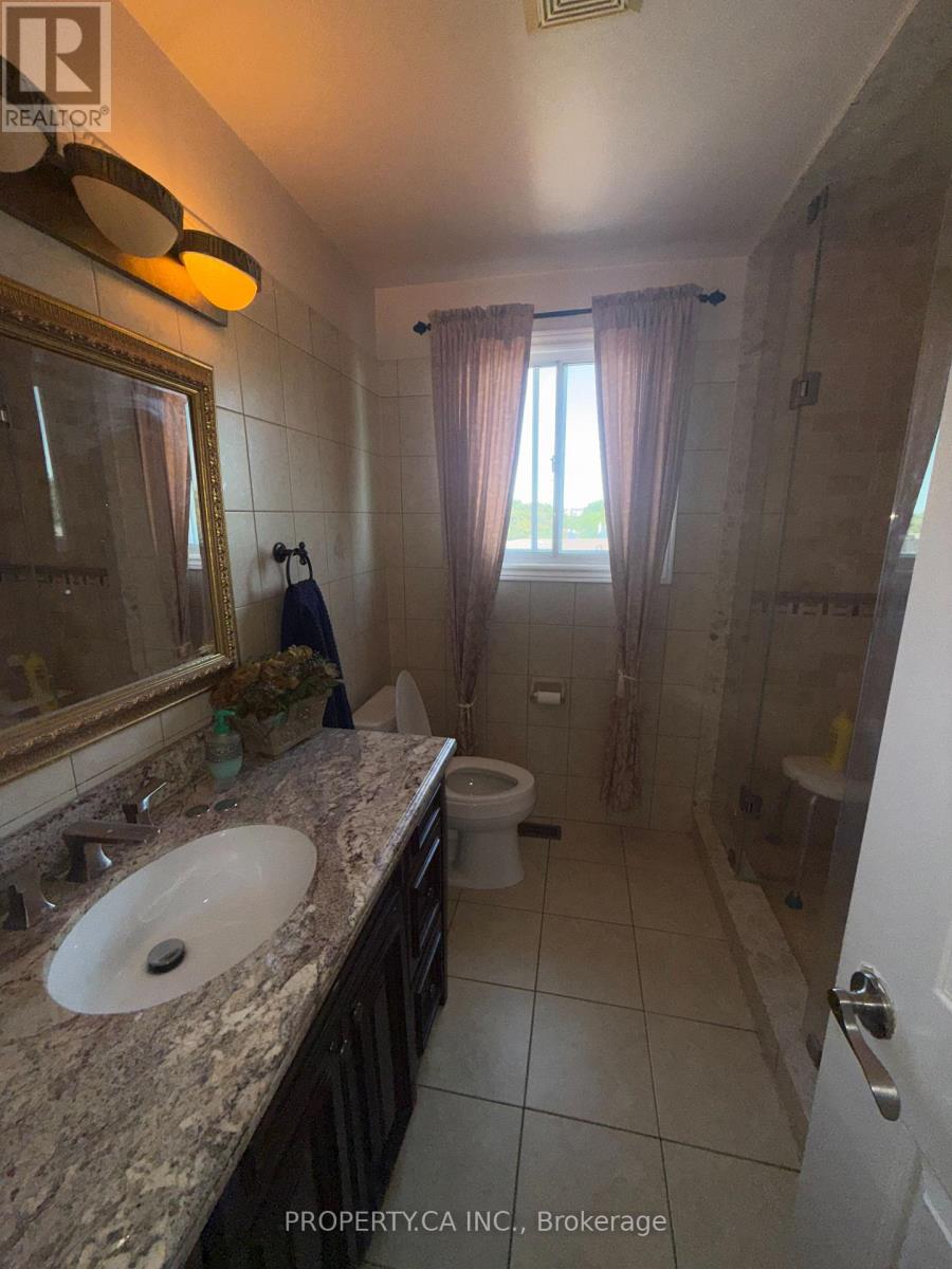 #room 2 - 4099 Fieldgate Drive, Mississauga (Rathwood), Ontario  L4W 2C6 - Photo 8 - W13642640