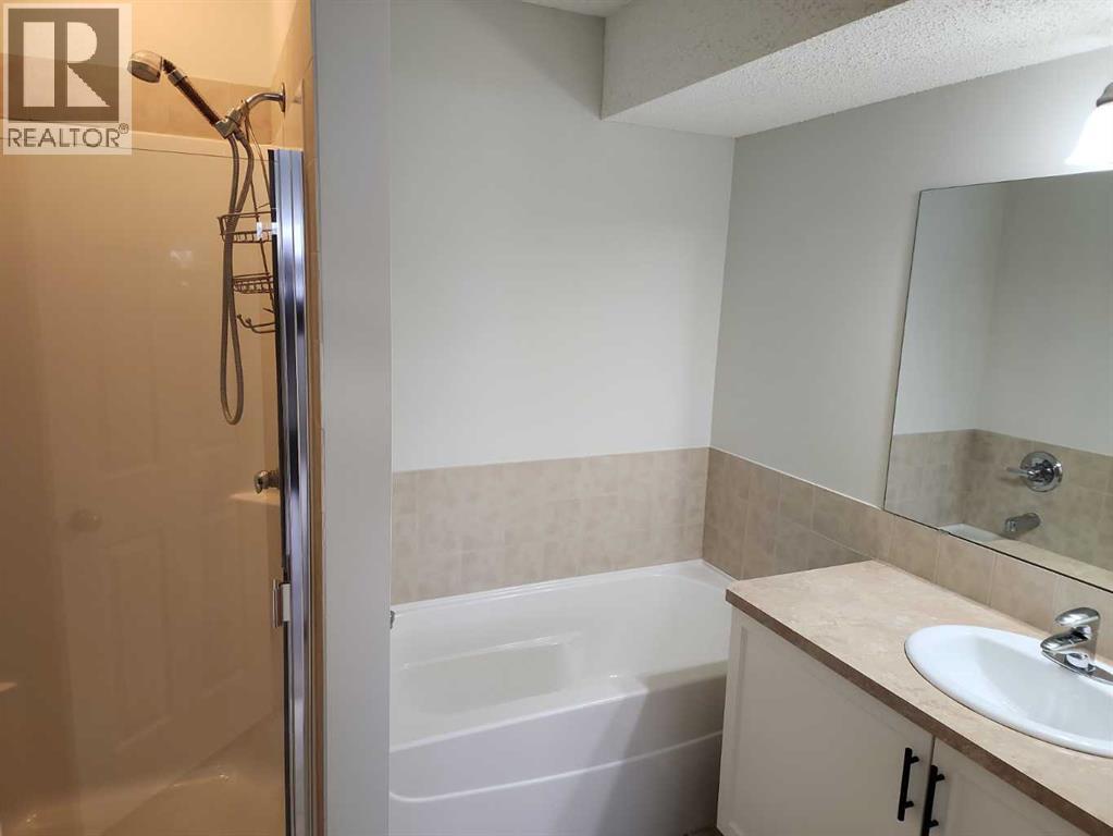 15 Tuscany Reserve Bay NW, Calgary, Alberta  T3L 0A9 - Photo 46 - A2334423