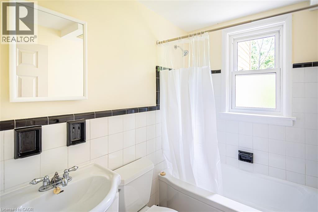 718 Ross Street Unit# 2, Burlington, Ontario  L7S 1S2 - Photo 10 - 40853425