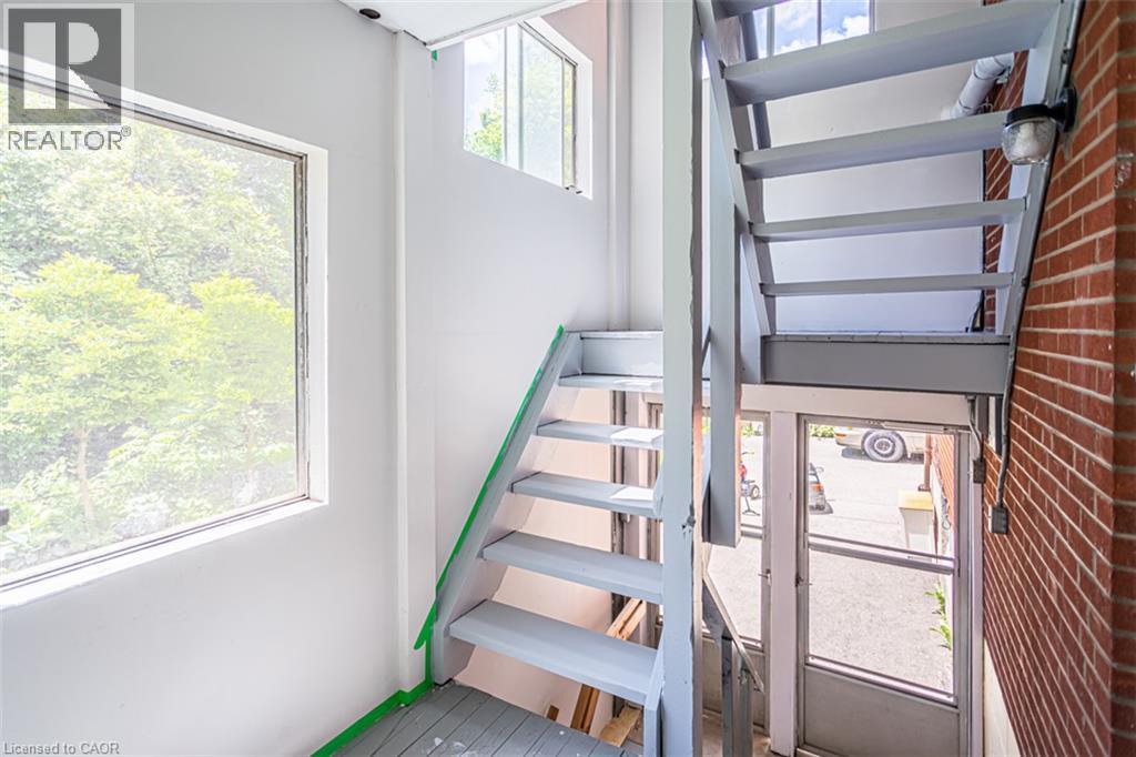 718 Ross Street Unit# 2, Burlington, Ontario  L7S 1S2 - Photo 16 - 40853425
