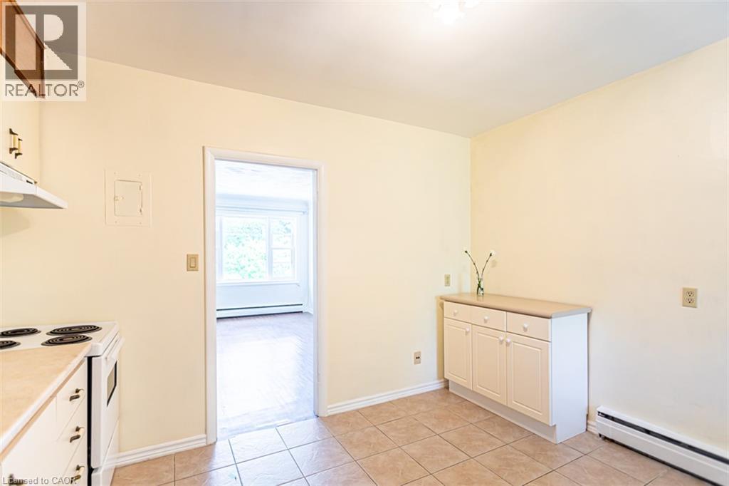 718 Ross Street Unit# 2, Burlington, Ontario  L7S 1S2 - Photo 8 - 40853425