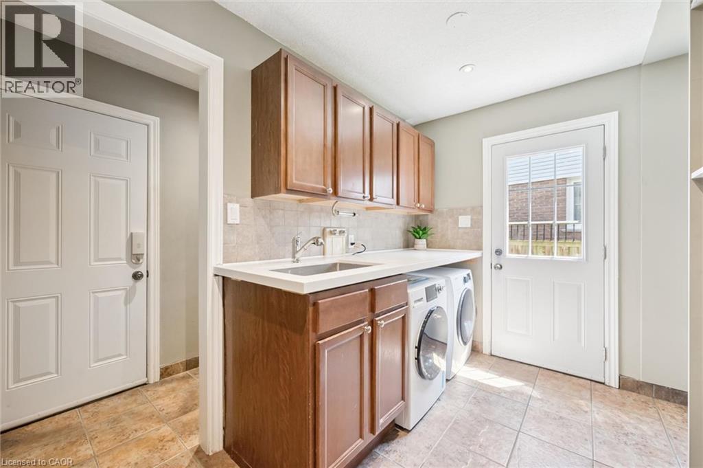 345 Beechlawn Drive, Waterloo, Ontario  N2L 5L8 - Photo 22 - 40841693