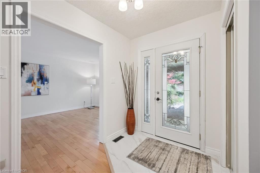 345 Beechlawn Drive, Waterloo, Ontario  N2L 5L8 - Photo 7 - 40841693