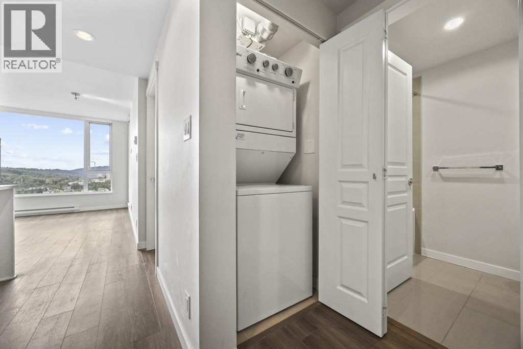 2404 3100 Windsor Gate, Coquitlam, British Columbia  V3B 0P3 - Photo 19 - R3152357