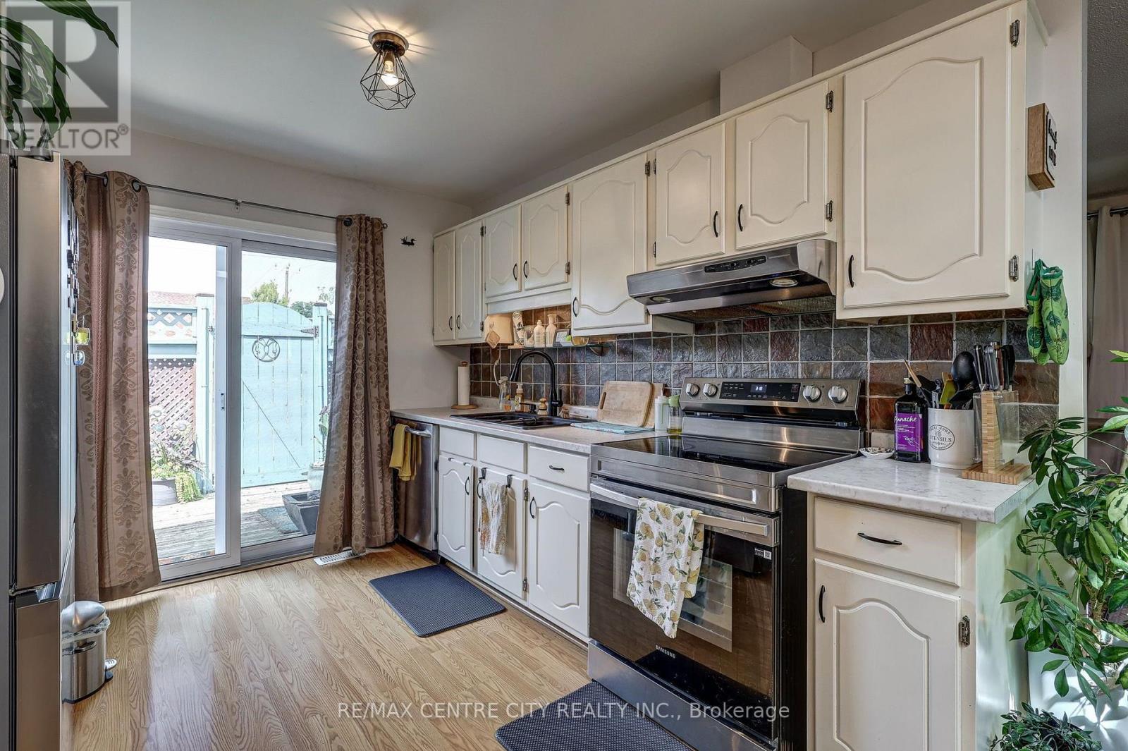 37 Fifth Avenue, St. Thomas, Ontario  N5R 4C4 - Photo 31 - X13642704