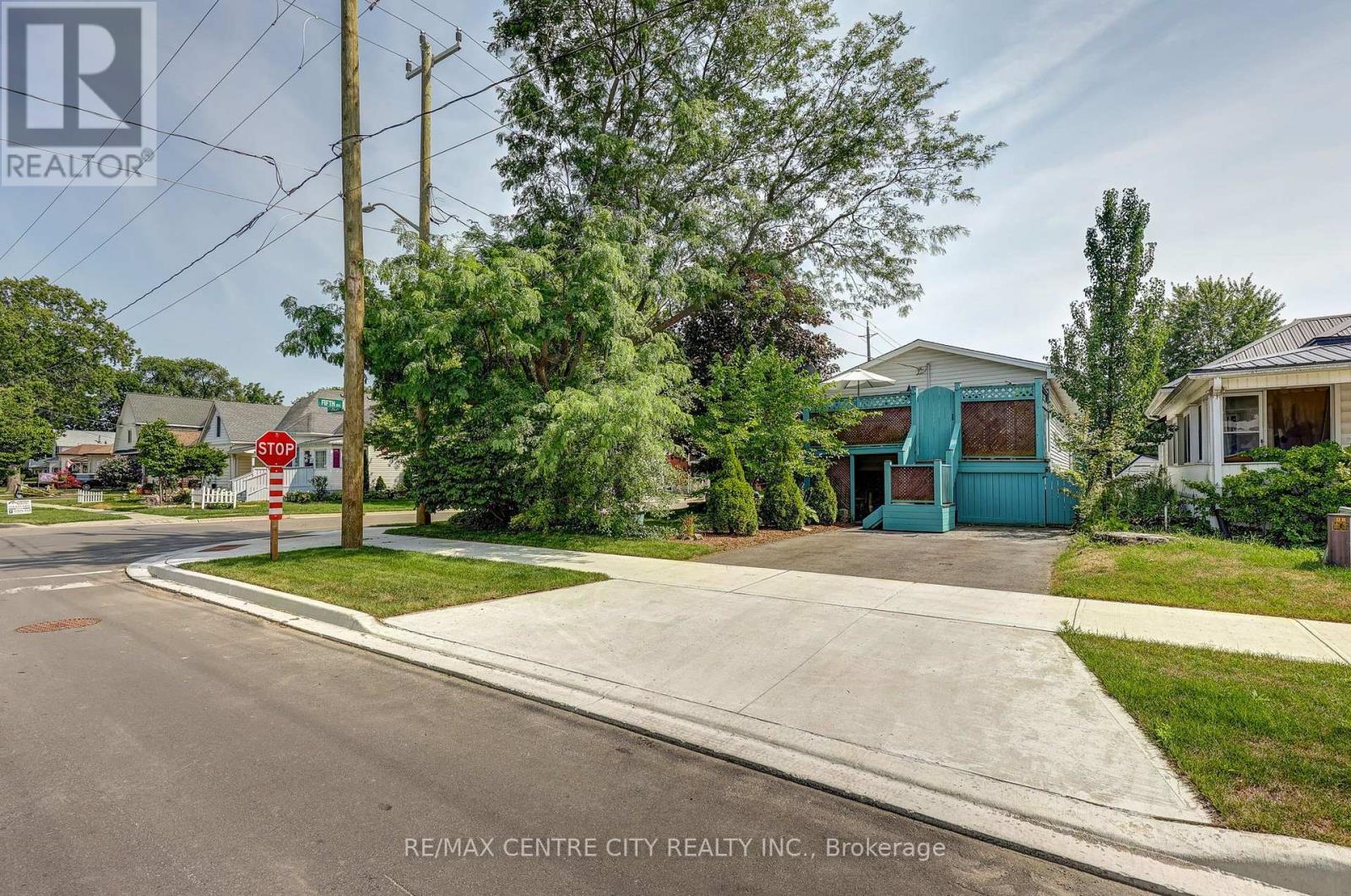37 Fifth Avenue, St. Thomas, Ontario  N5R 4C4 - Photo 7 - X13642704