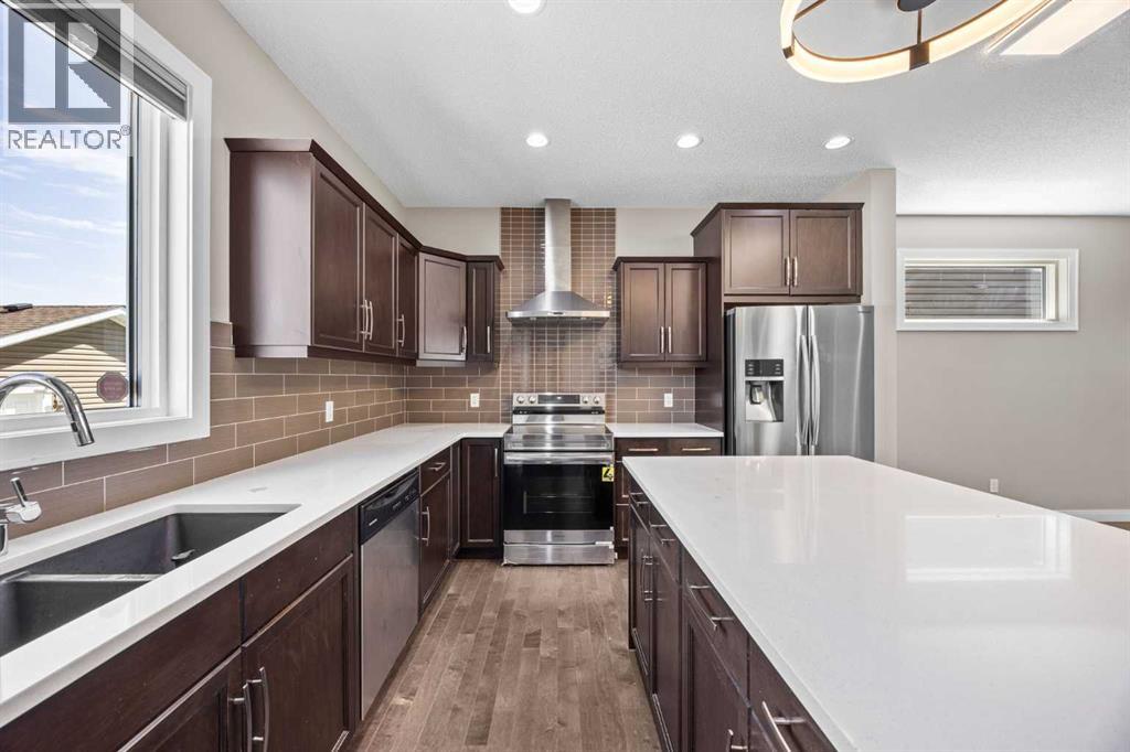 63 Redstone Gardens NE, Calgary, Alberta  T3N 0J8 - Photo 15 - A2328860