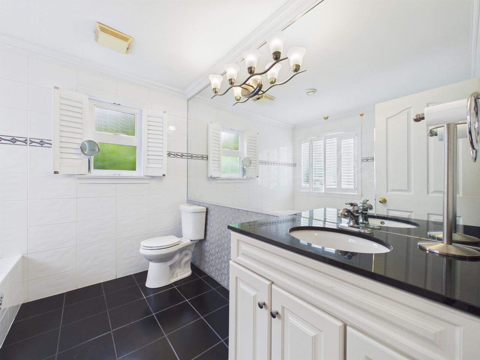 14036 90 Avenue, Surrey, British Columbia  V3V 7Z6 - Photo 9 - R3152659