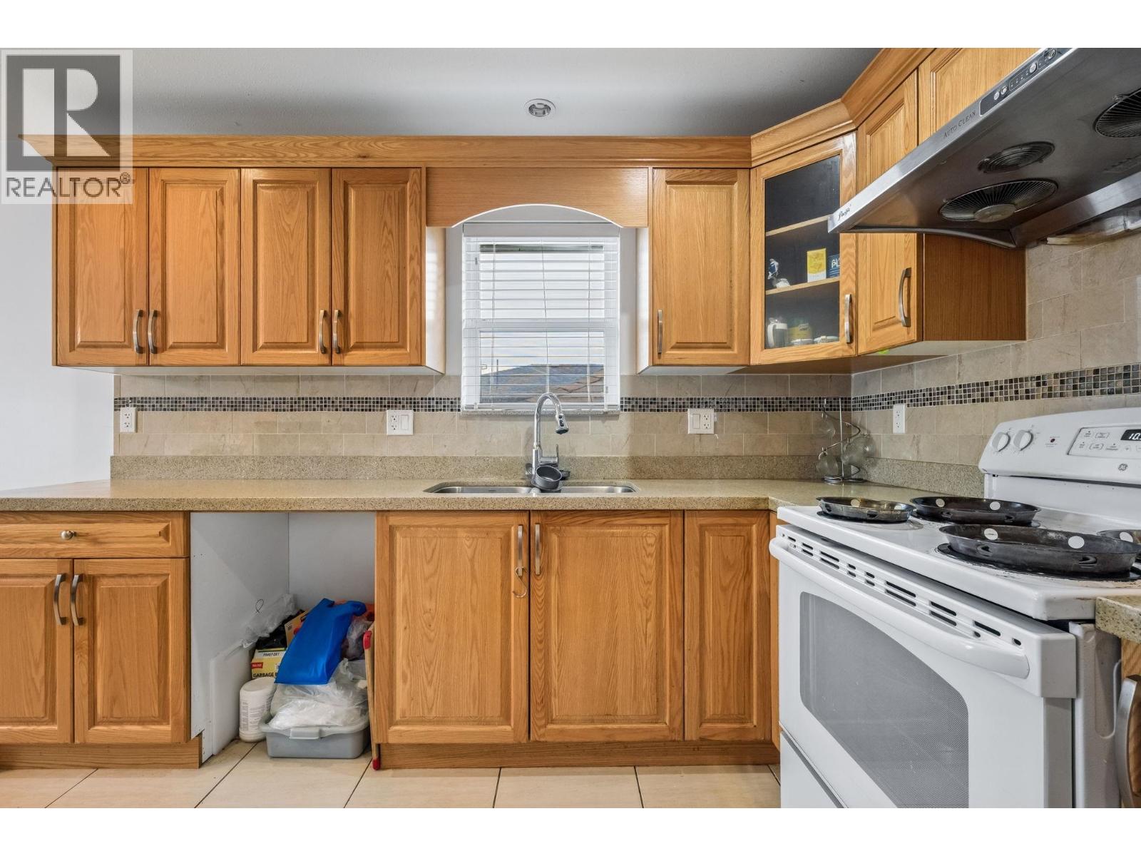 3795 Fleming Street, Vancouver, British Columbia V5N 3W1 - Photo 11 - R3153199
