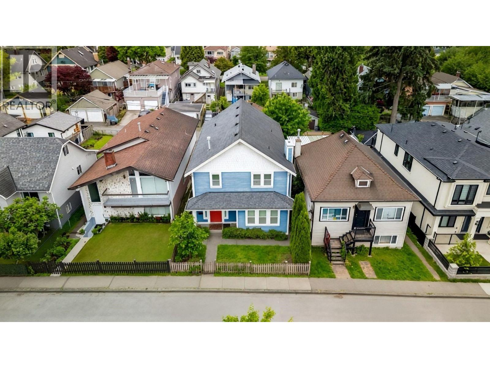 3795 Fleming Street, Vancouver, British Columbia V5N 3W1 - Photo 3 - R3153199