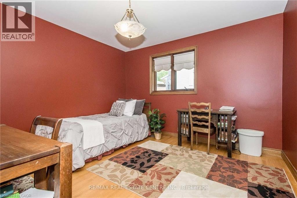 28 Walnut Drive, Guelph, Ontario  N1E 4B3 - Photo 21 - 40853700