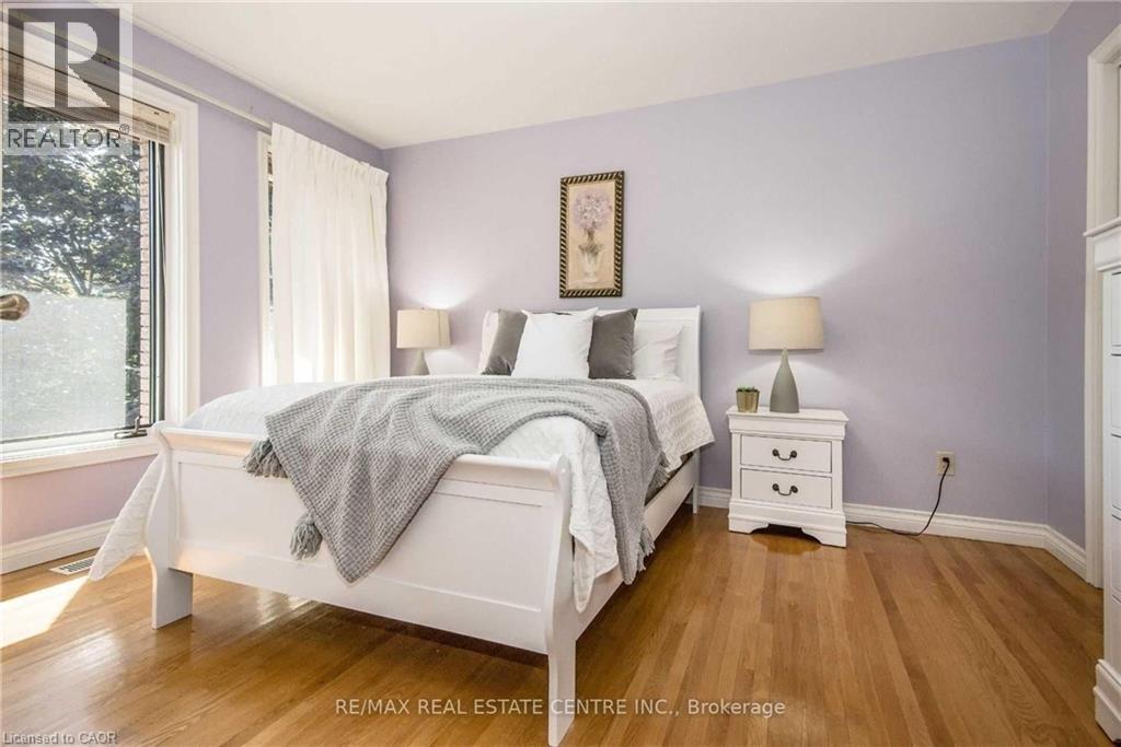 28 Walnut Drive, Guelph, Ontario  N1E 4B3 - Photo 4 - 40853700