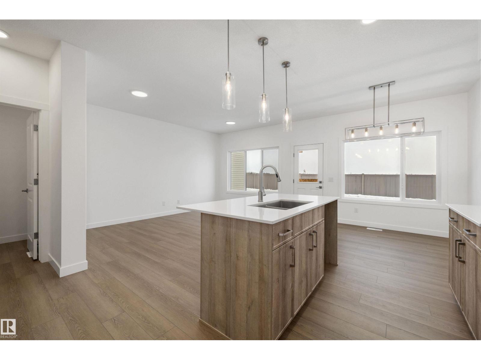 19051 20 Av Nw, Edmonton, Alberta  T6M 3E8 - Photo 14 - E4502267