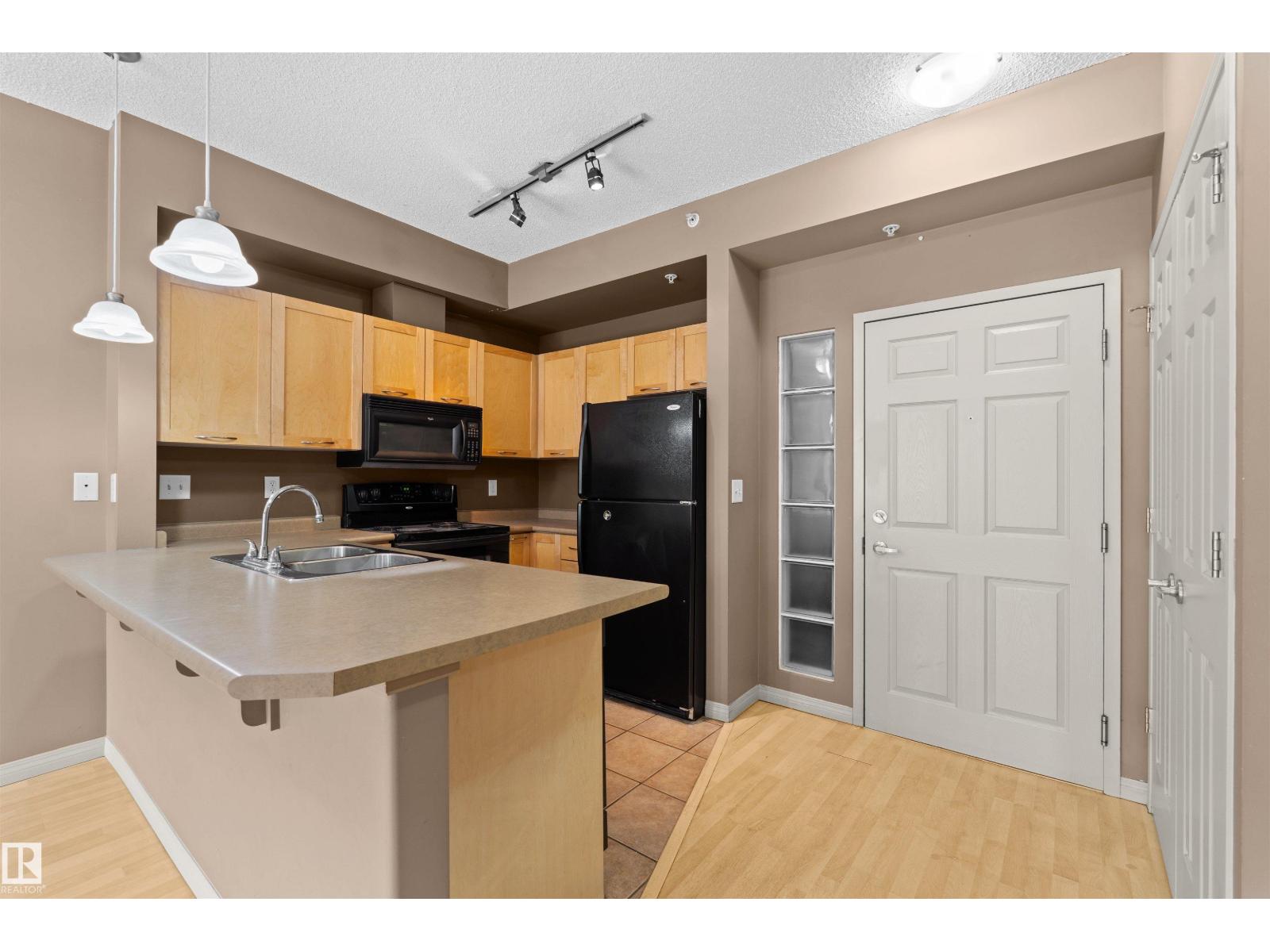 #1-516 4245 139 Av Nw, Edmonton, Alberta  T5Y 3E8 - Photo 2 - E4502269