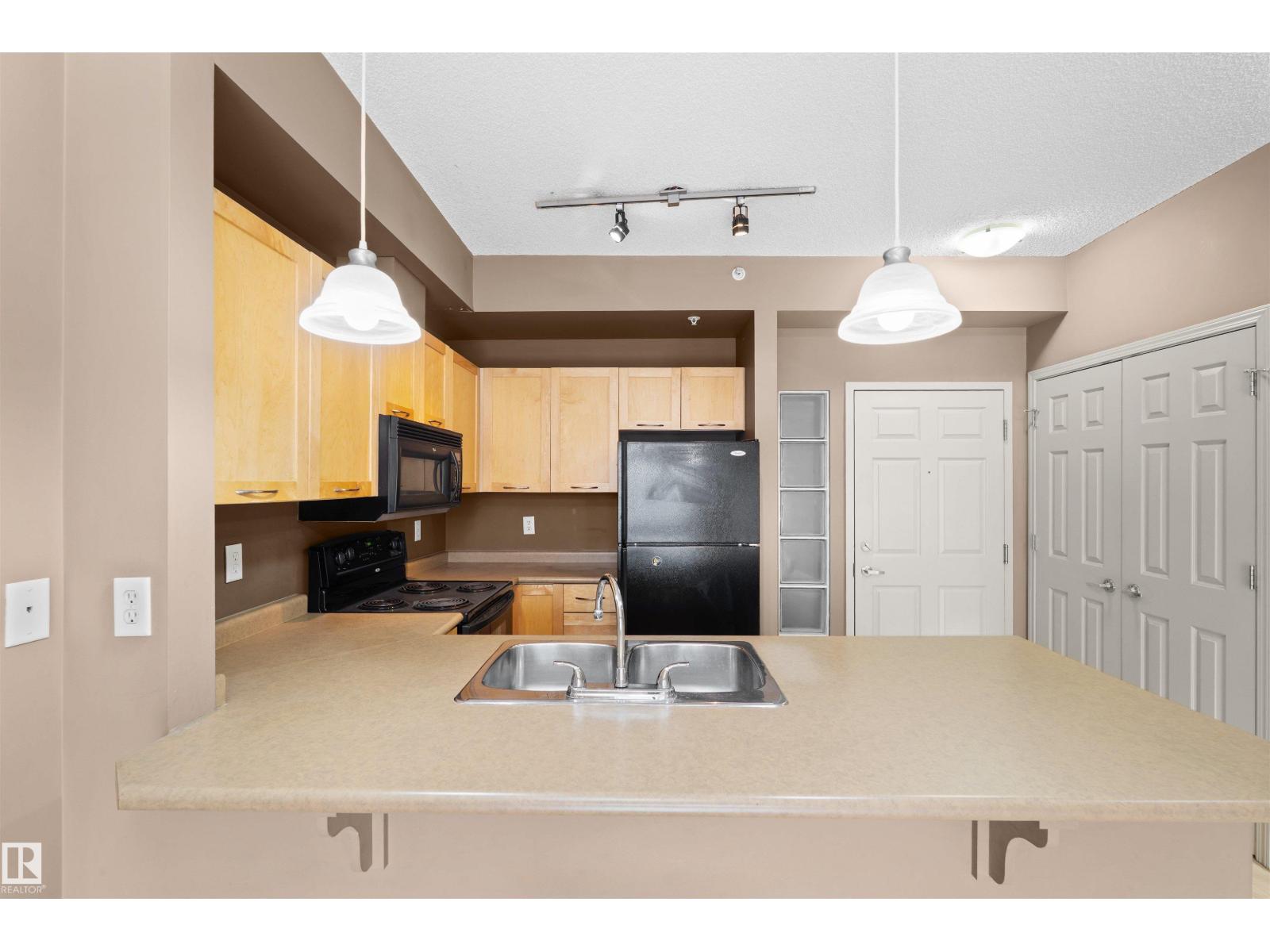 #1-516 4245 139 Av Nw, Edmonton, Alberta  T5Y 3E8 - Photo 3 - E4502269
