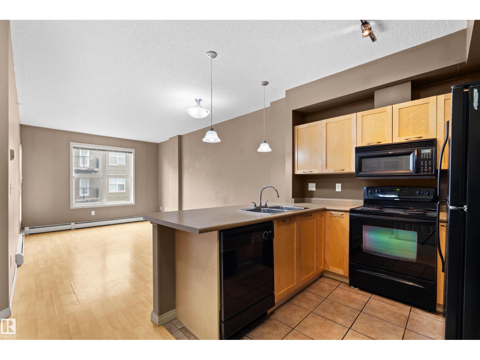 #1-516 4245 139 Av Nw, Edmonton, Alberta  T5Y 3E8 - Photo 4 - E4502269