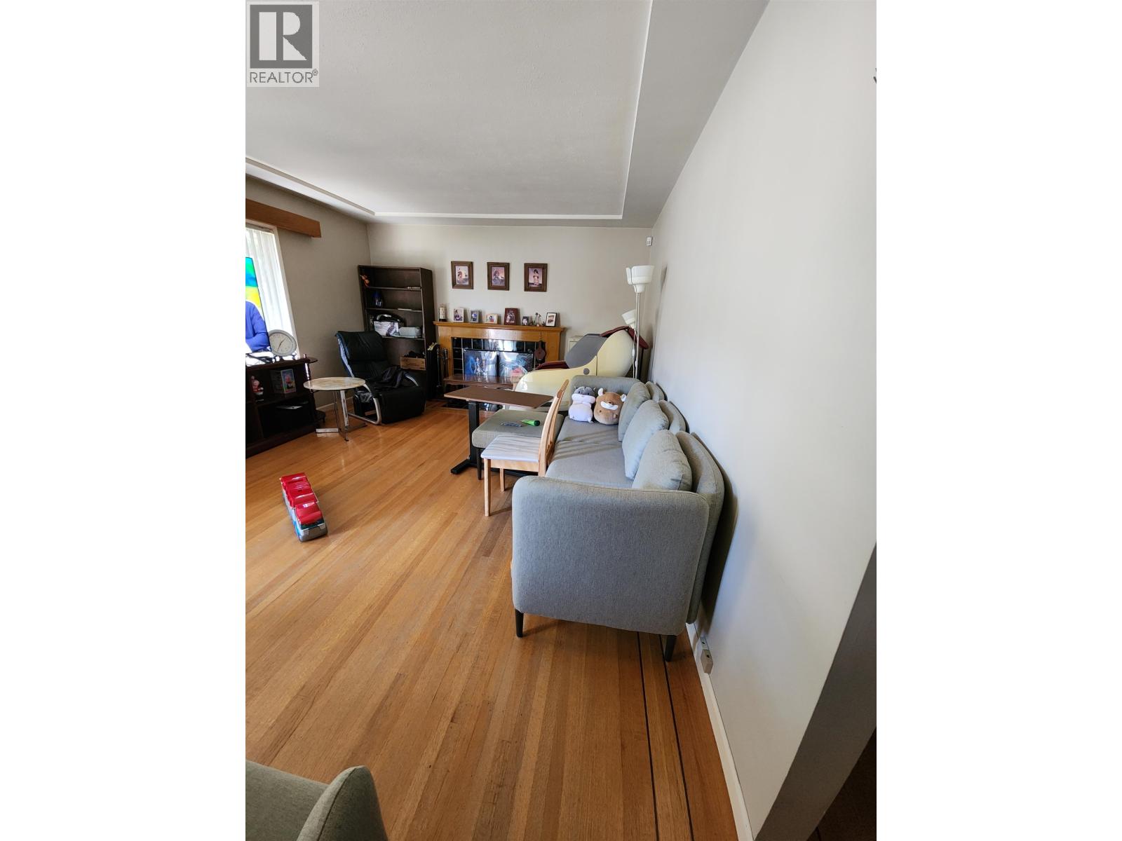 6291 Dickens Street, Burnaby, British Columbia  V5H 1W6 - Photo 5 - R3153146