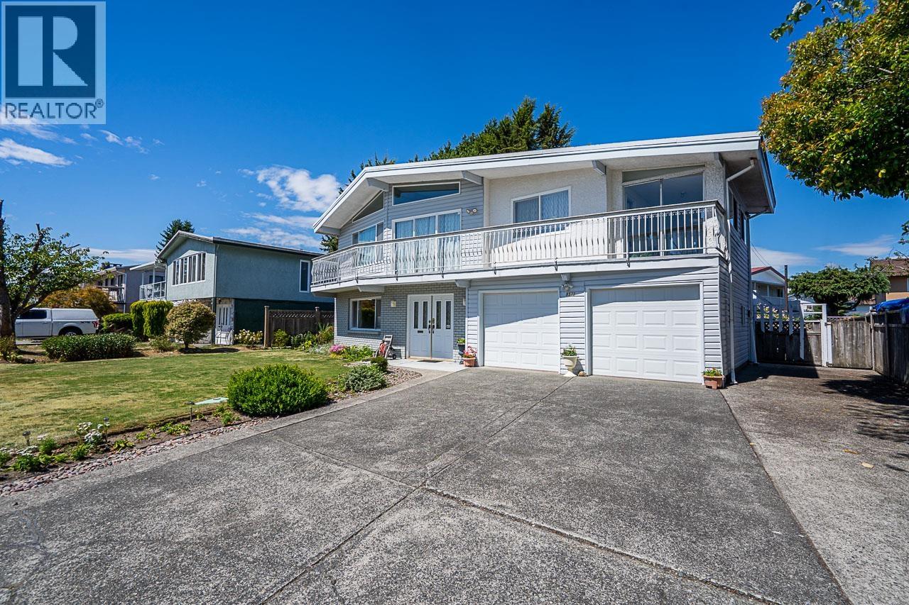 8571 Greenfield Drive, Richmond, British Columbia V7A 4M2 - Photo 3 - R3152965